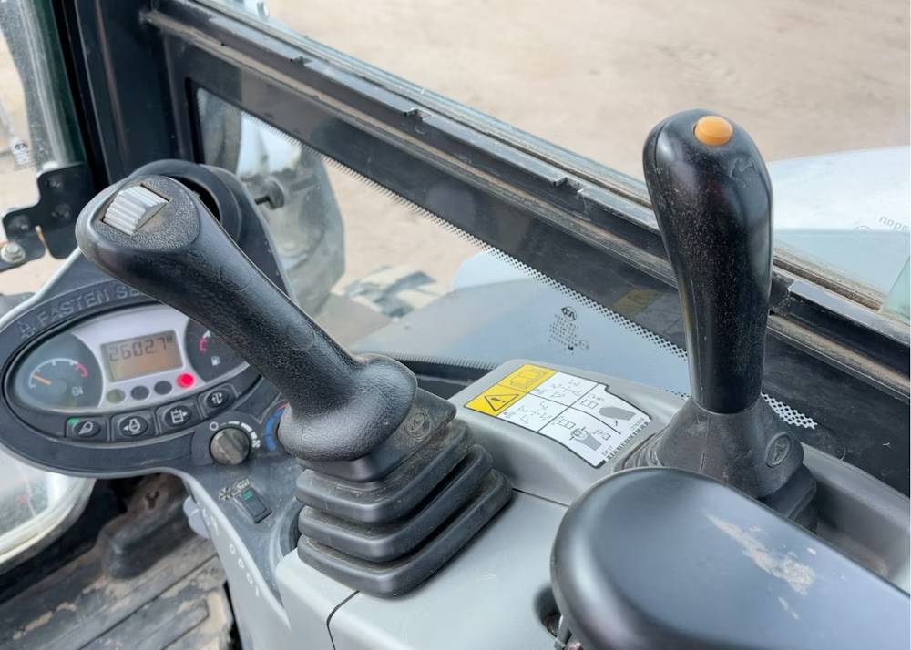 
								2018 Bobcat E85 Hydraulic Mini Excavator Backhoe Blade Thumb Bucket Aux full									