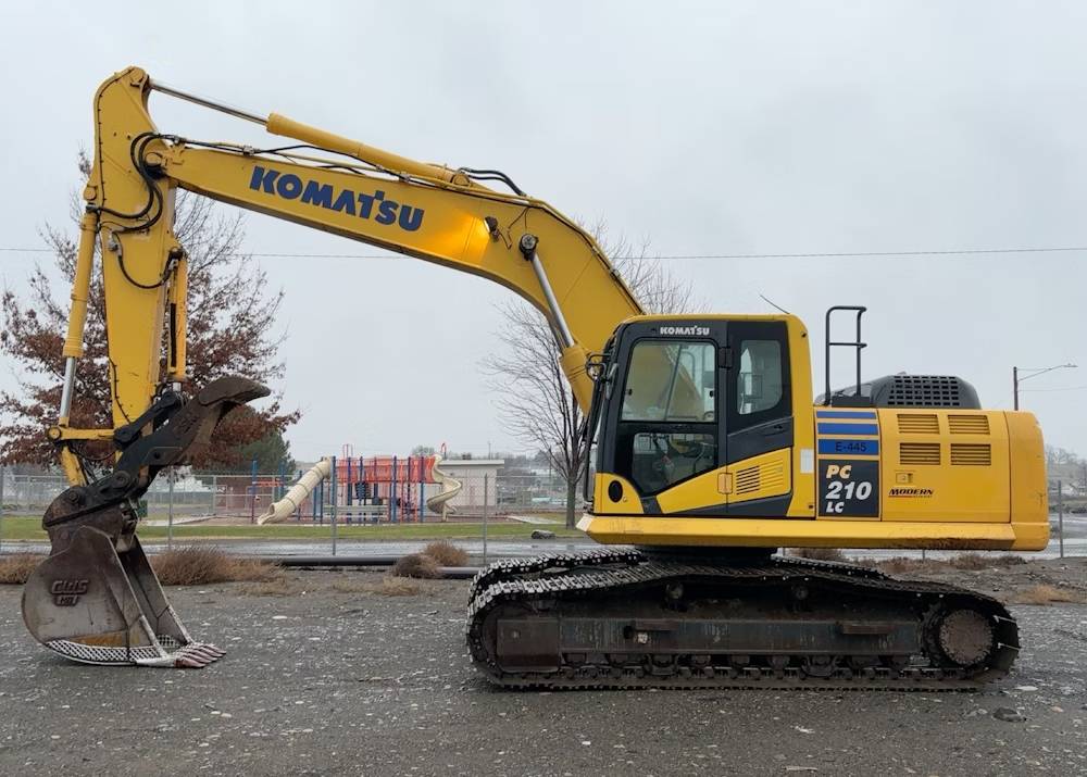 
								2016 Komatsu PC210LC-10 Hydraulic Excavator Trackhoe Cab Thumb Bucket full									