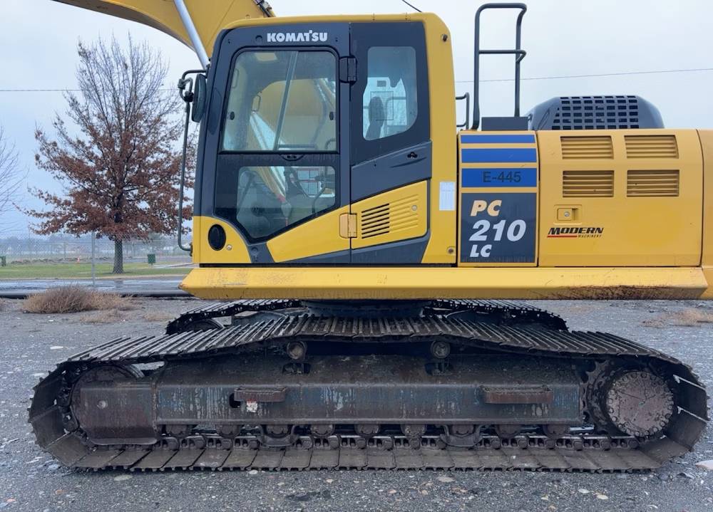 
								2016 Komatsu PC210LC-10 Hydraulic Excavator Trackhoe Cab Thumb Bucket full									