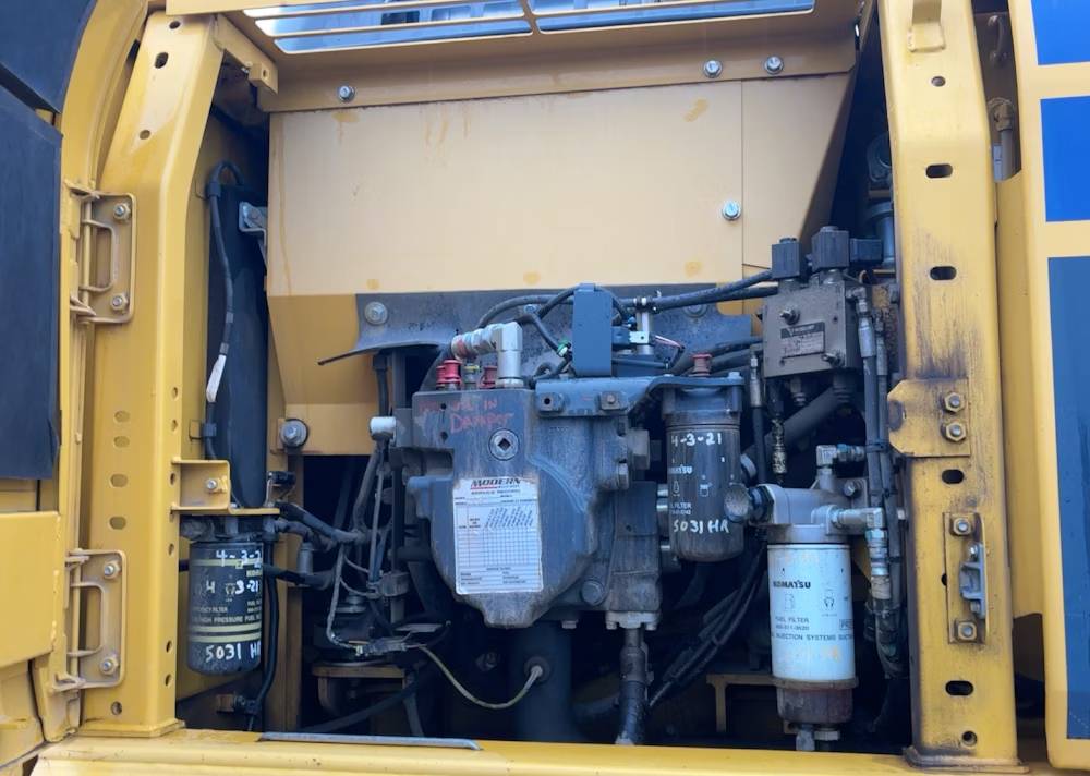 
								2016 Komatsu PC210LC-10 Hydraulic Excavator Trackhoe Cab Thumb Bucket full									