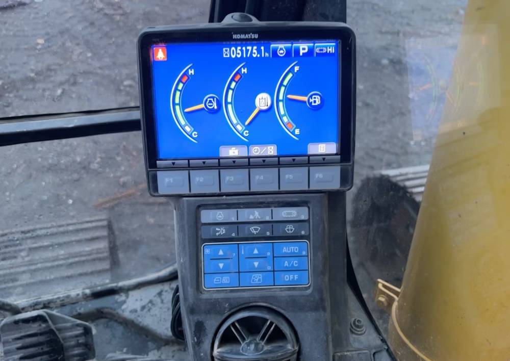 
								2016 Komatsu PC210LC-10 Hydraulic Excavator Trackhoe Cab Thumb Bucket full									