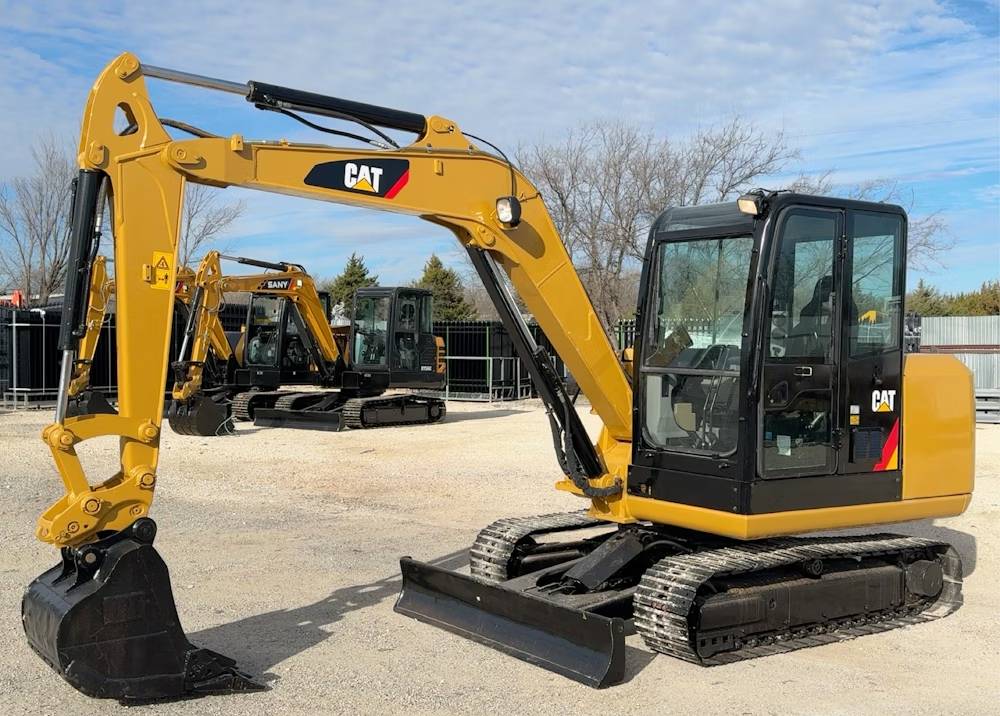 
								2017 Caterpillar 305.5E2 Mini Excavator Crawler Trackhoe Dozer Cab AC full									