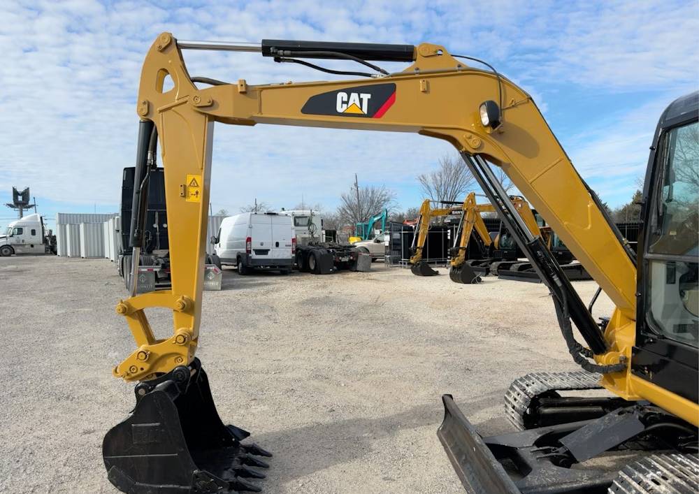 
								2017 Caterpillar 305.5E2 Mini Excavator Crawler Trackhoe Dozer Cab AC full									