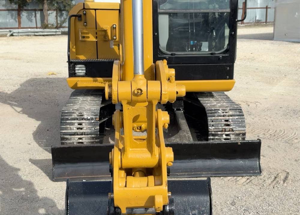 
								2017 Caterpillar 305.5E2 Mini Excavator Crawler Trackhoe Dozer Cab AC full									