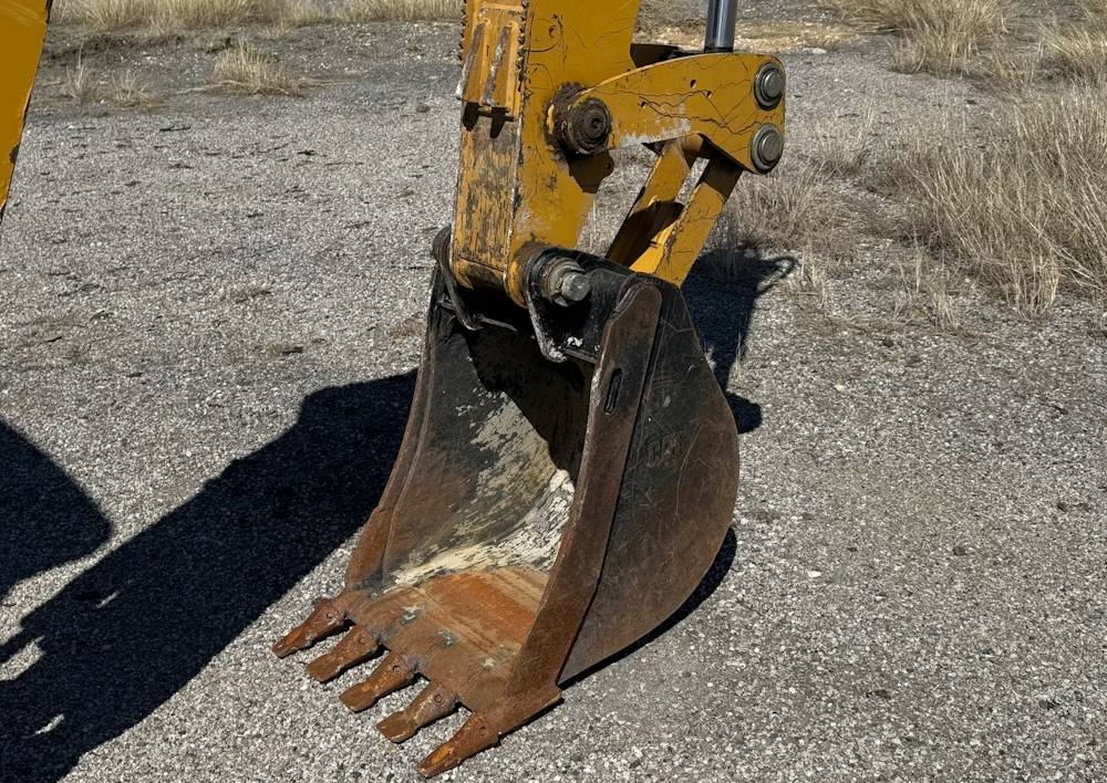 
								2021 Caterpillar 416F 4WD Backhoe Wheel Loader Tractor full									