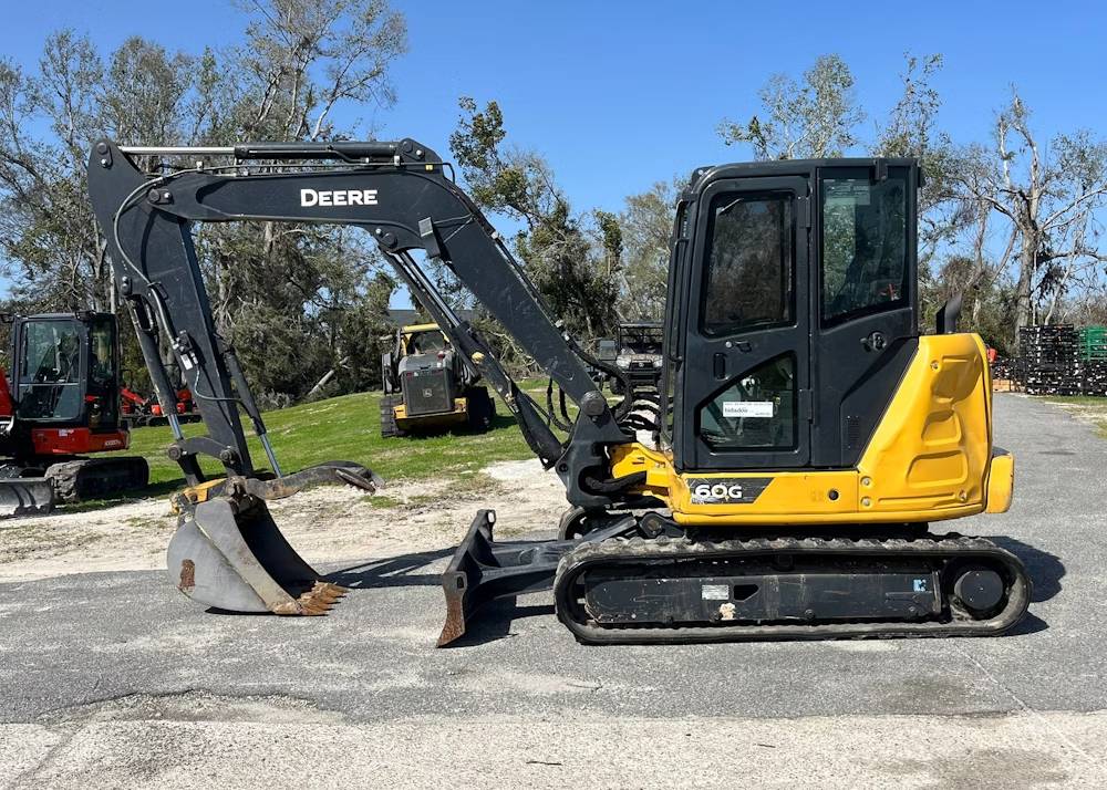 
								2023 John Deere 60G Excavator Backhoe Aux Hyd Thumb Bucket Cab Dozer full									