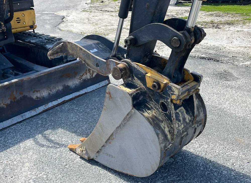 
								2023 John Deere 60G Excavator Backhoe Aux Hyd Thumb Bucket Cab Dozer full									