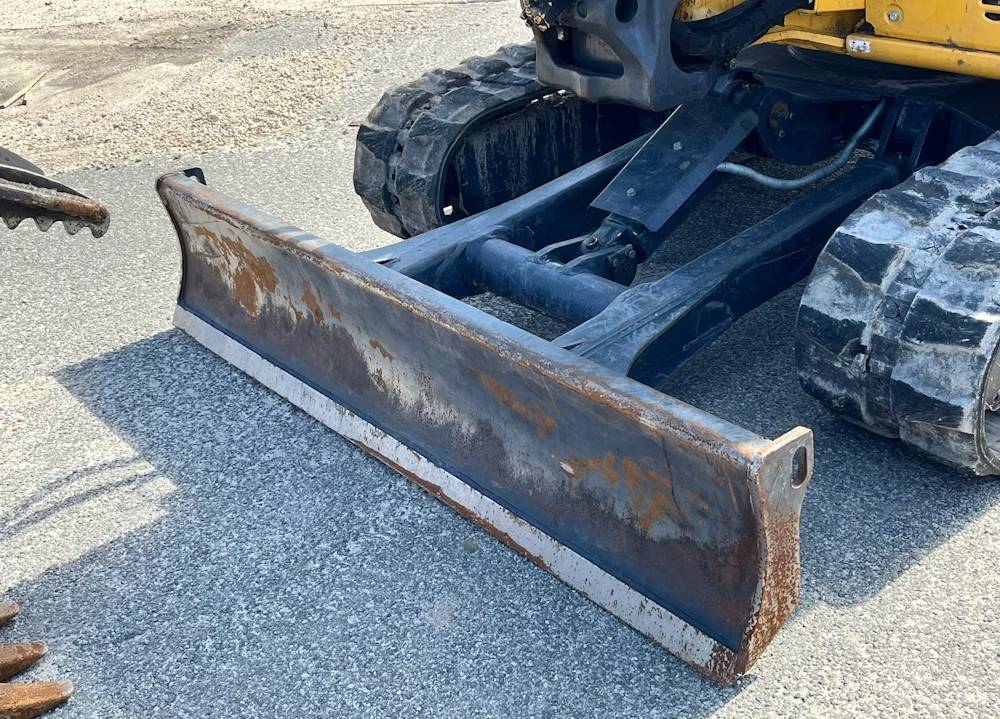 
								2023 John Deere 60G Excavator Backhoe Aux Hyd Thumb Bucket Cab Dozer full									