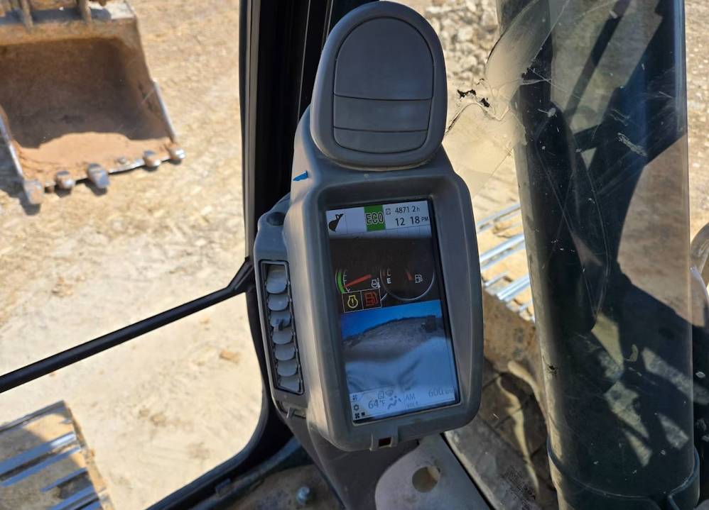 
								2019 John Deere 210G Excavator Trackhoe Backhoe Aux Hyd Thumb Bucket full									