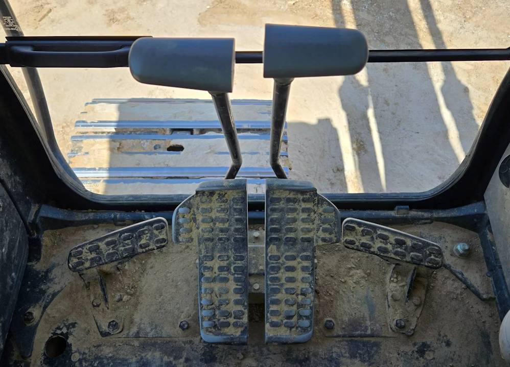 
								2019 John Deere 210G Excavator Trackhoe Backhoe Aux Hyd Thumb Bucket full									