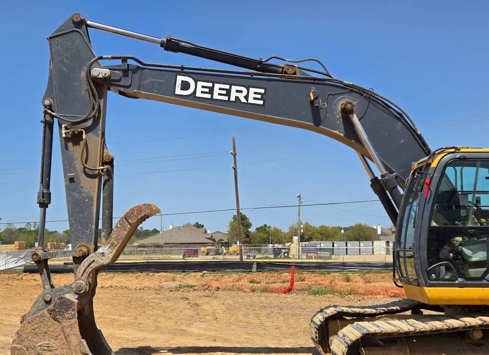 
								2019 John Deere 210G Excavator Trackhoe Backhoe Aux Hyd Thumb Bucket full									