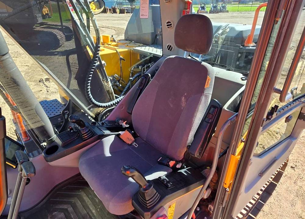 
								2019 Volvo EC140E Hydraulic Excavator Cab Trackhoe A/C Cab Diesel full									