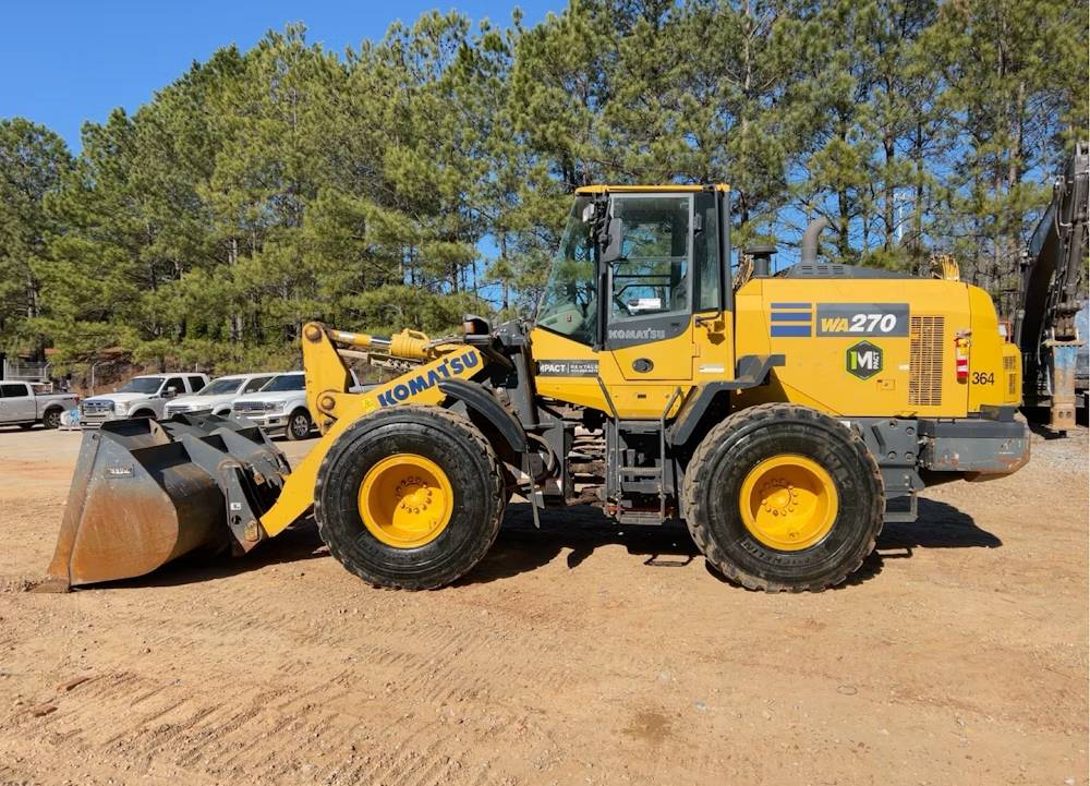
								2020 Komatsu WA270-8 Articulating Wheel Loader Tractor A/C Bucket Forks full									