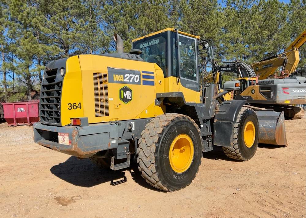 
								2020 Komatsu WA270-8 Articulating Wheel Loader Tractor A/C Bucket Forks full									