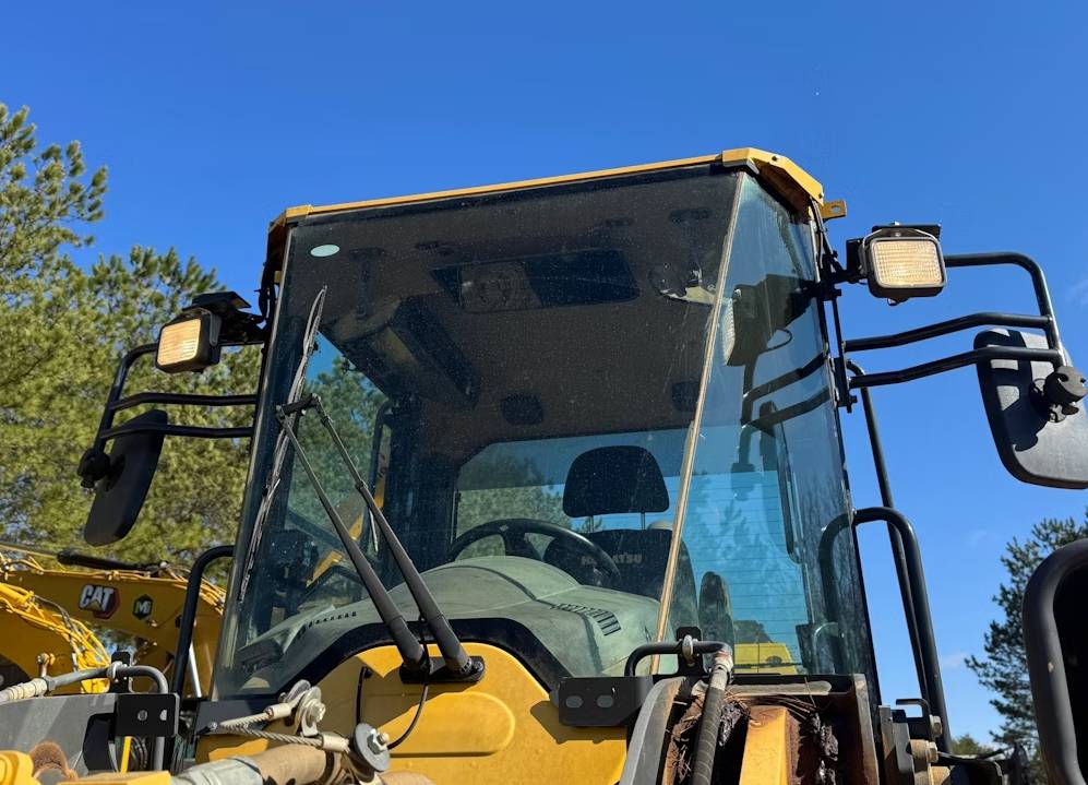 
								2020 Komatsu WA270-8 Articulating Wheel Loader Tractor A/C Bucket Forks full									