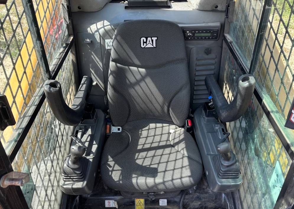 
								2022 Caterpillar 279D3 Skid Steer Track Loader Cab Mulcher High Flow Hyd full									