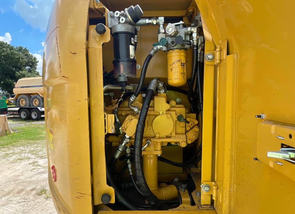 
								2017 Caterpillar 311FLRR Excavator Trackhoe Cab A/C Bucket Thumb CAT full									