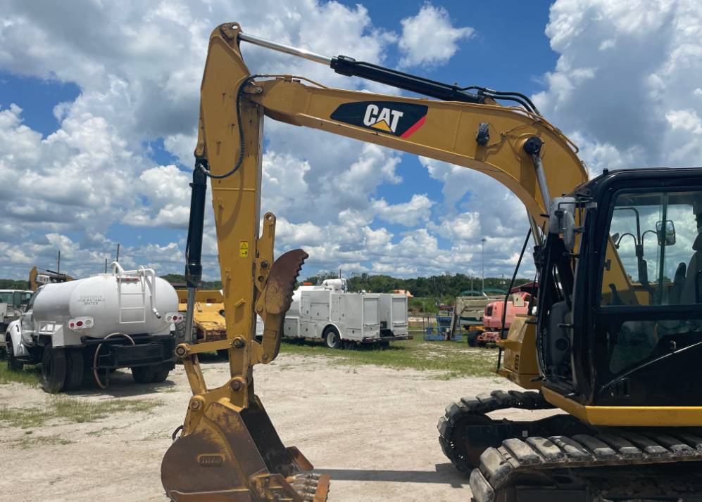 
								2017 Caterpillar 311FLRR Excavator Trackhoe Cab A/C Bucket Thumb CAT full									
