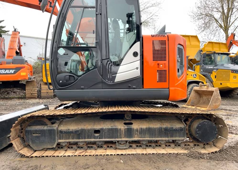 
								2018 Hitachi ZX135US-6N Excavator Trackhoe Dozer full									