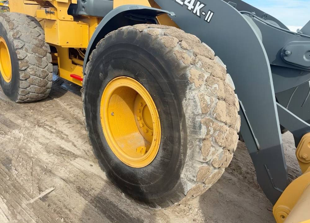 
								2018 John Deere 624K Series II Wheel Loader Tractor AC Cab Ride Control full									
