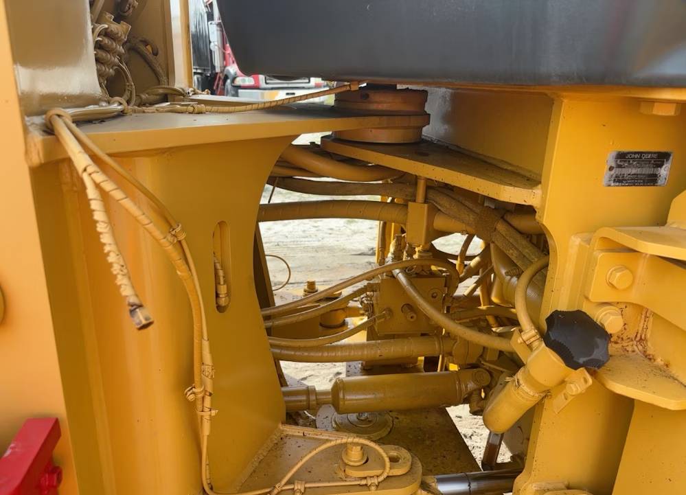 
								2018 John Deere 624K Series II Wheel Loader Tractor AC Cab Ride Control full									