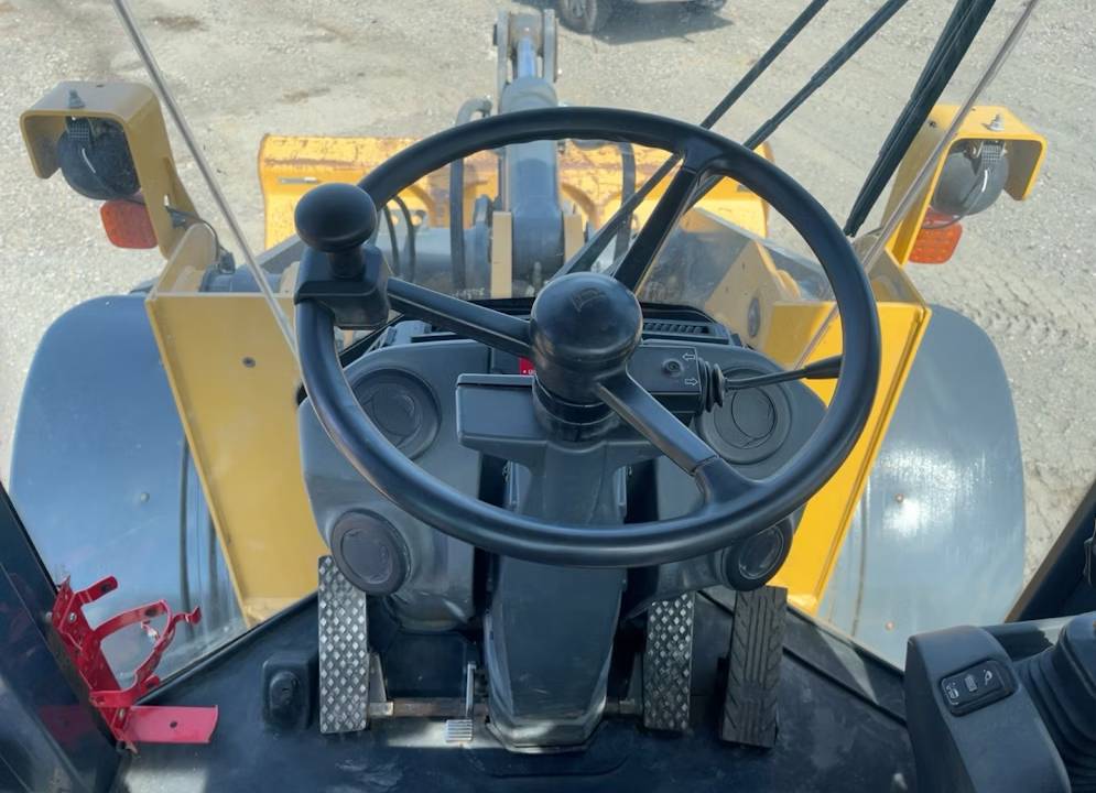 
								2015 John Deere 524K Articulated Wheel Loader full									