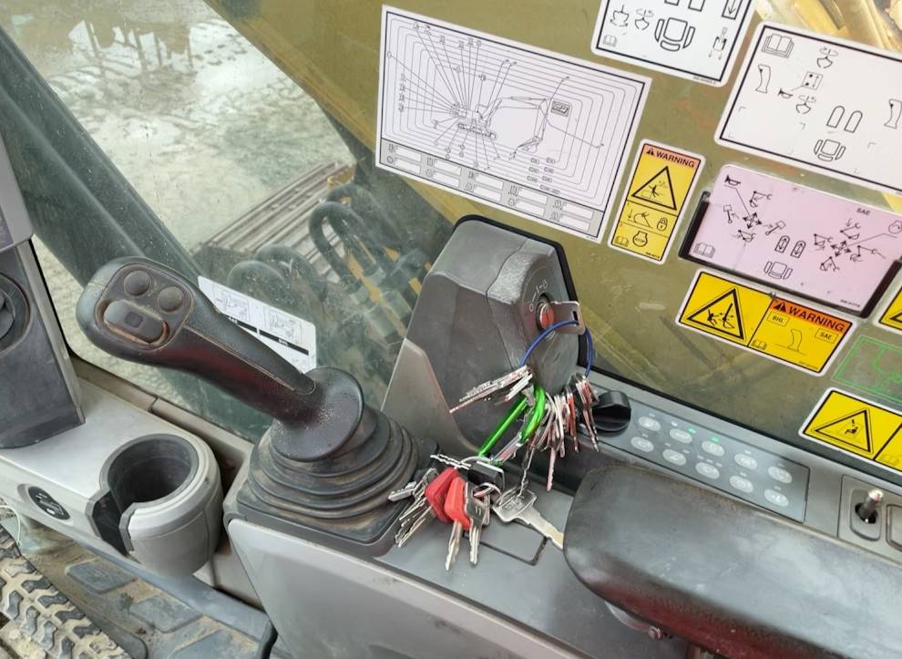 
								2014 Caterpillar 320ELRR Excavator Trackhoe Aux Hyd Thumb QC CAT Bucket full									