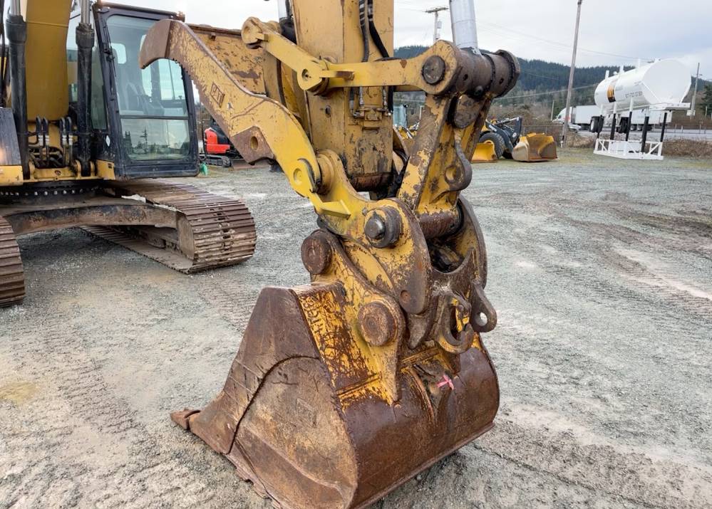 
								2014 Caterpillar 320ELRR Excavator Trackhoe Aux Hyd Thumb QC CAT Bucket full									