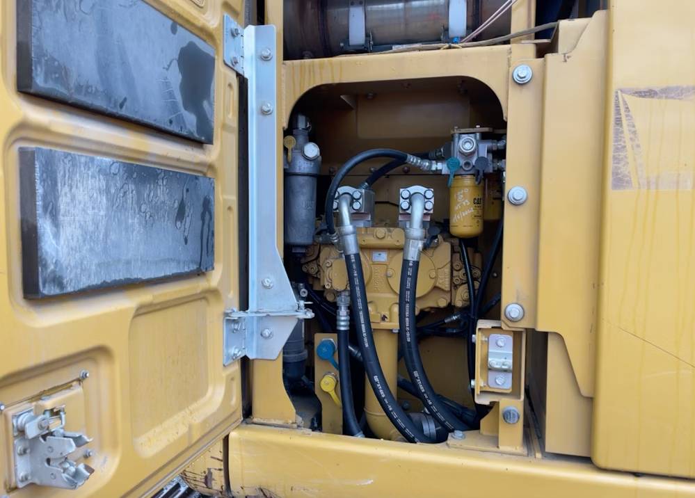
								2014 Caterpillar 320ELRR Excavator Trackhoe Aux Hyd Thumb QC CAT Bucket full									