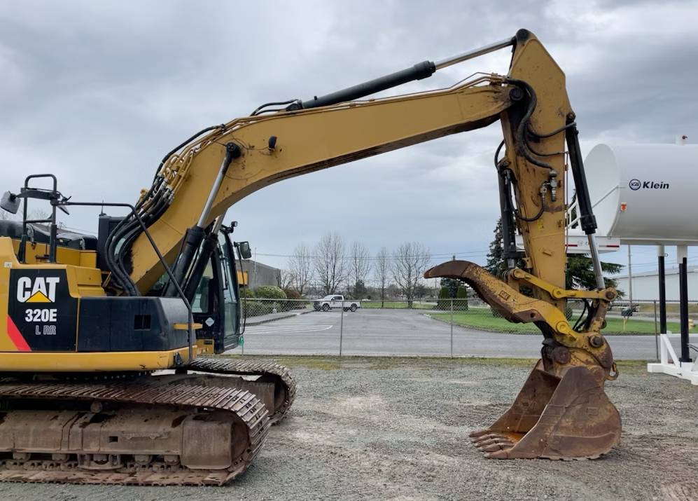 
								2014 Caterpillar 320ELRR Excavator Trackhoe Aux Hyd Thumb QC CAT Bucket full									