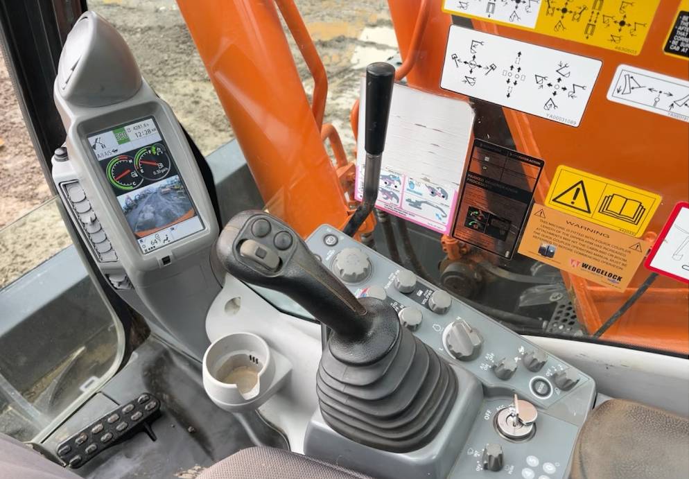 
								2018 Hitachi ZX135US-6N Excavator Trackhoe Dozer full									