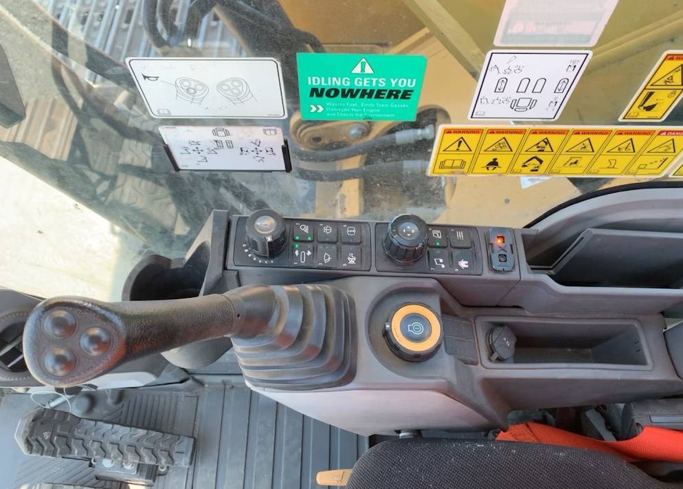
								2021 Caterpillar 320GC Excavator Trackhoe Cab AC Thumb Aux CAT Bucket full									