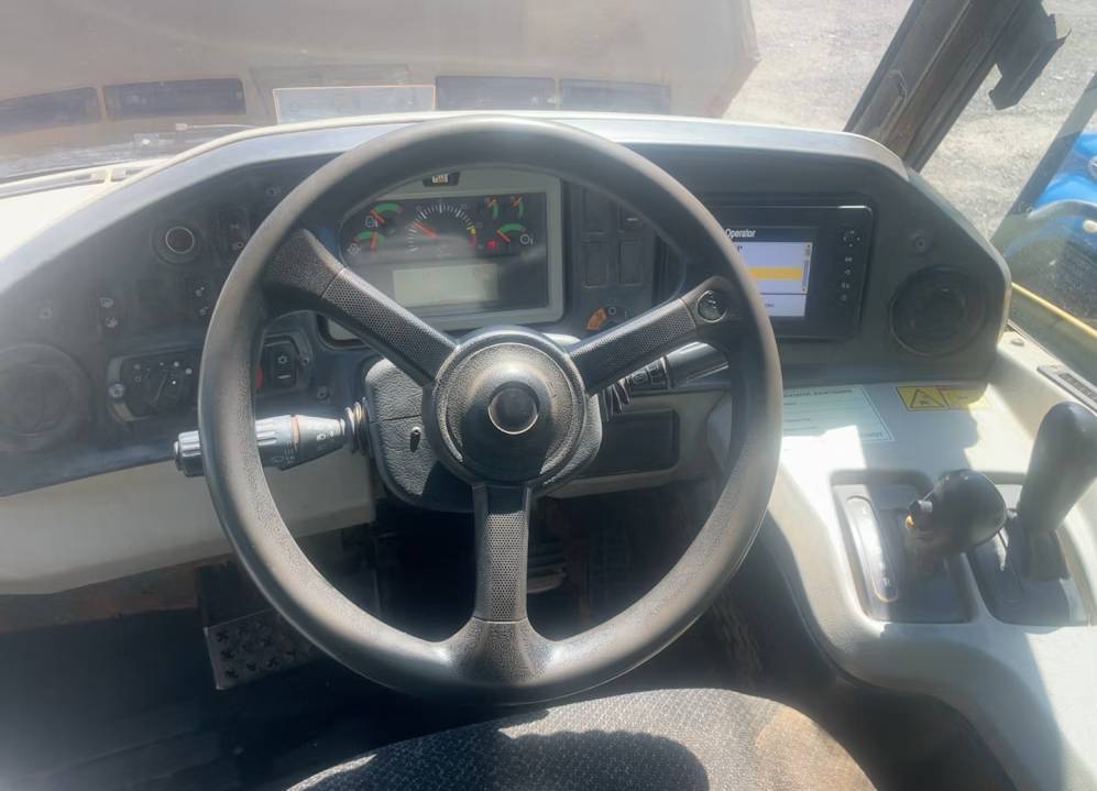 
								2017 Caterpillar 725C2 6X6 26.5 Ton Articulated Off Road Dump Truck ADT full									