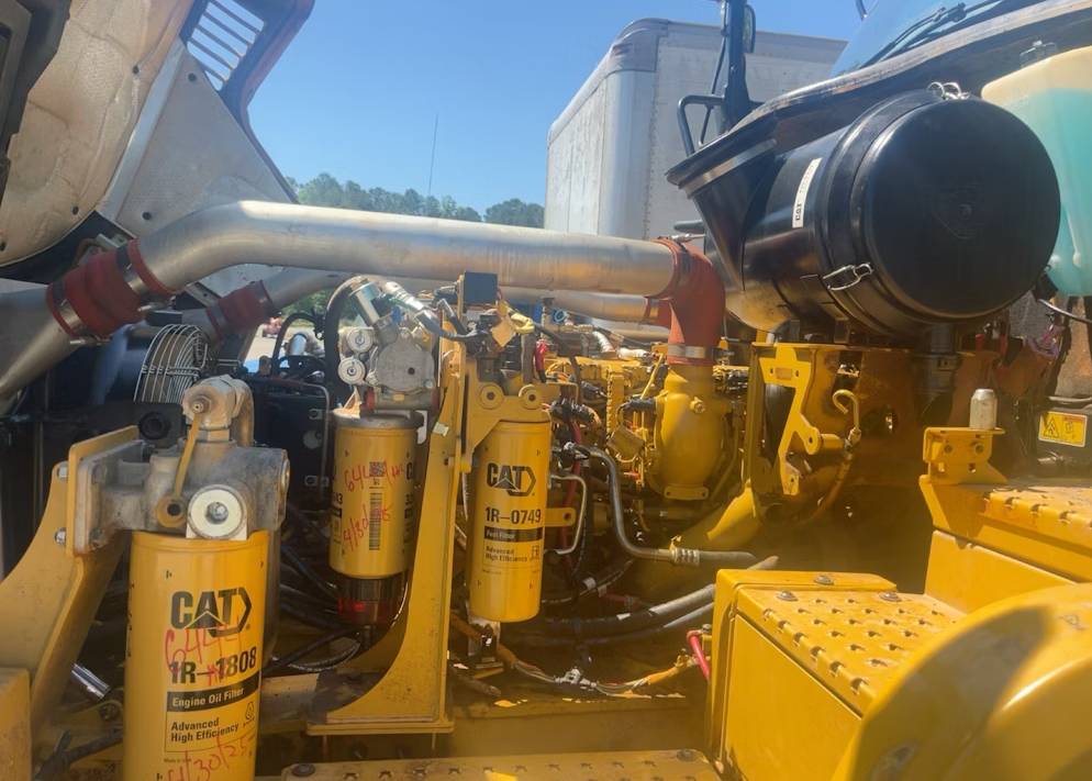 
								2017 Caterpillar 725C2 6X6 26.5 Ton Articulated Off Road Dump Truck ADT full									