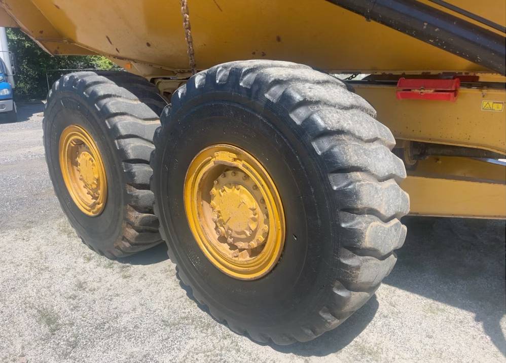 
								2017 Caterpillar 725C2 6X6 26.5 Ton Articulated Off Road Dump Truck ADT full									