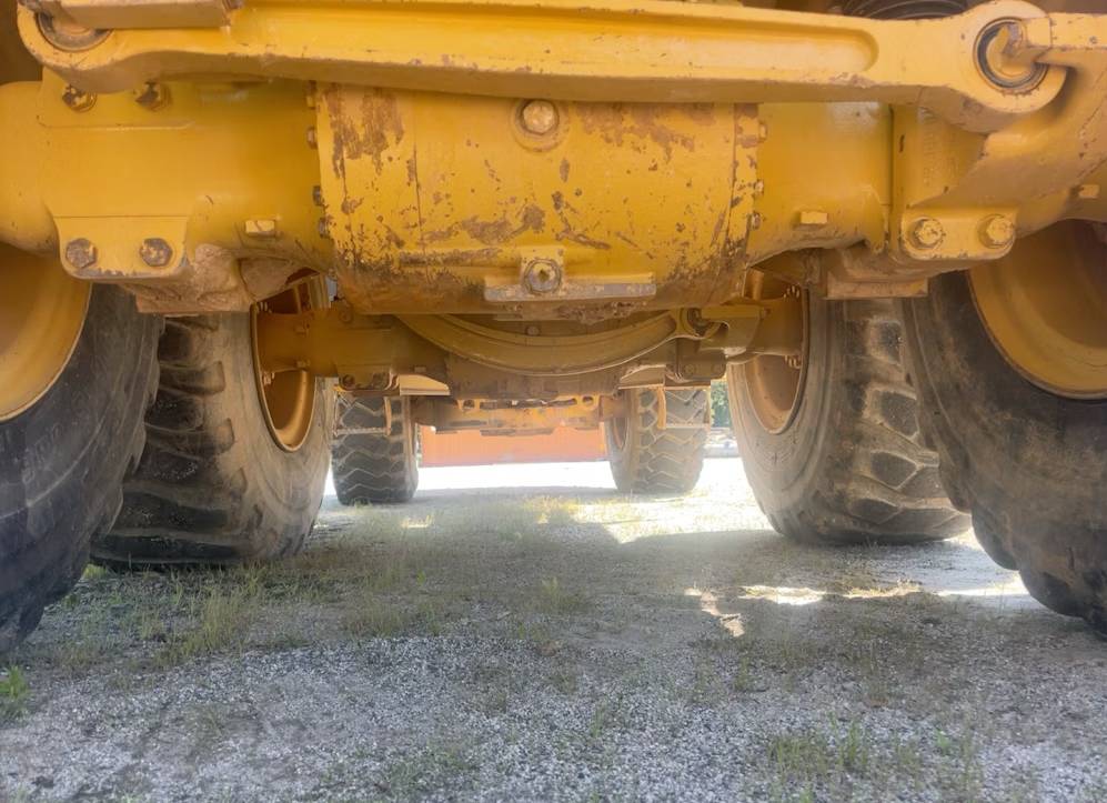 
								2017 Caterpillar 725C2 6X6 26.5 Ton Articulated Off Road Dump Truck ADT full									