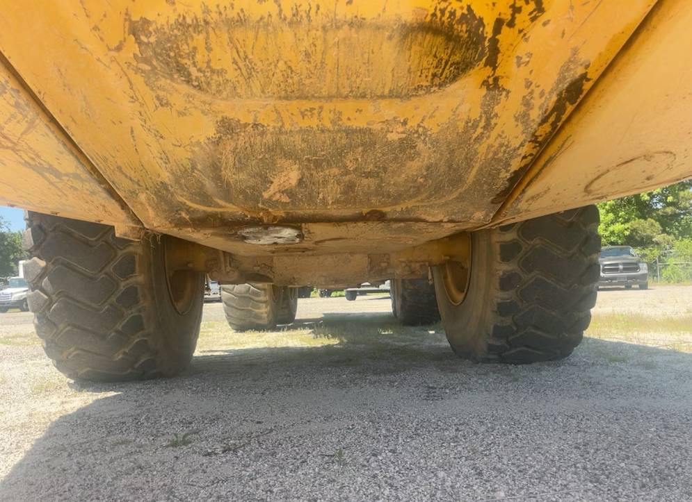
								2017 Caterpillar 725C2 6X6 26.5 Ton Articulated Off Road Dump Truck ADT full									