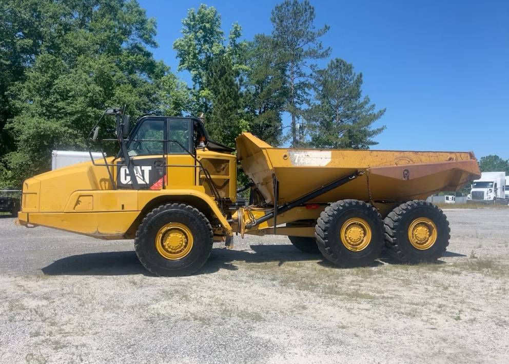 
								2017 Caterpillar 725C2 6X6 26.5 Ton Articulated Off Road Dump Truck ADT full									