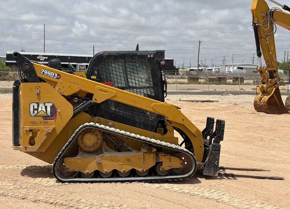 
								2023 Caterpillar 299D3XE Skid Steer Track Loader full									