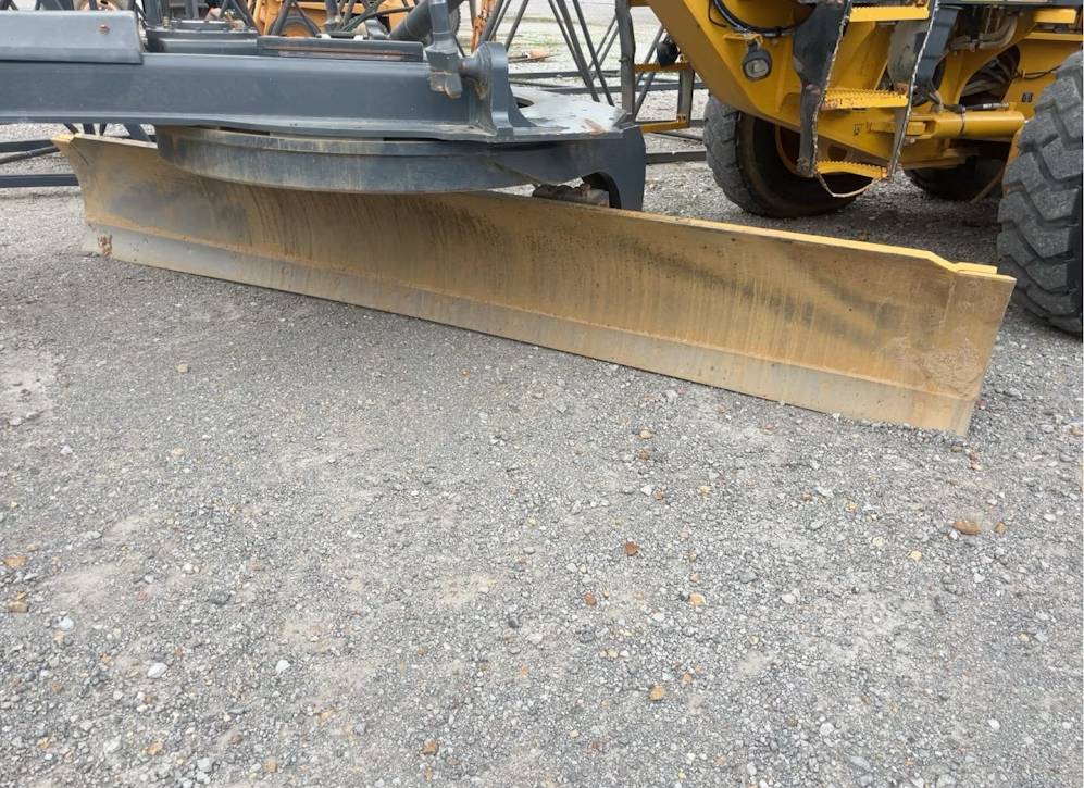 
								2017 John Deere 670GP 4WD full									