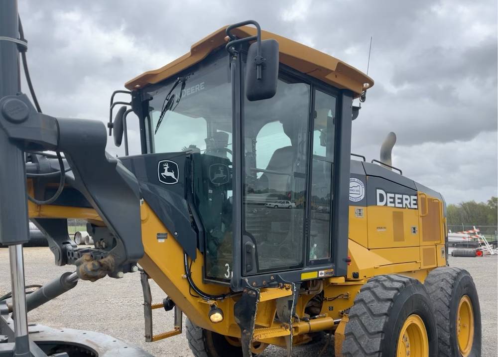 
								2017 John Deere 670GP 4WD full									