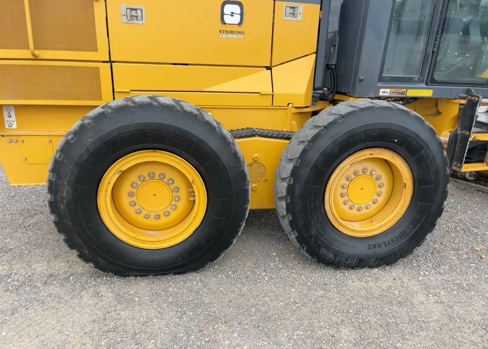 
								2017 John Deere 670GP 4WD full									