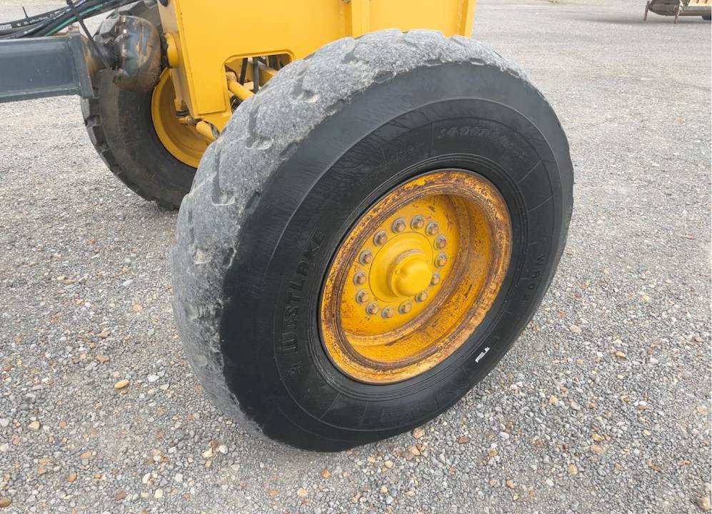 
								2017 John Deere 670GP 4WD full									