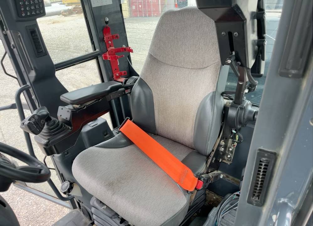 
								2017 John Deere 670GP 4WD full									