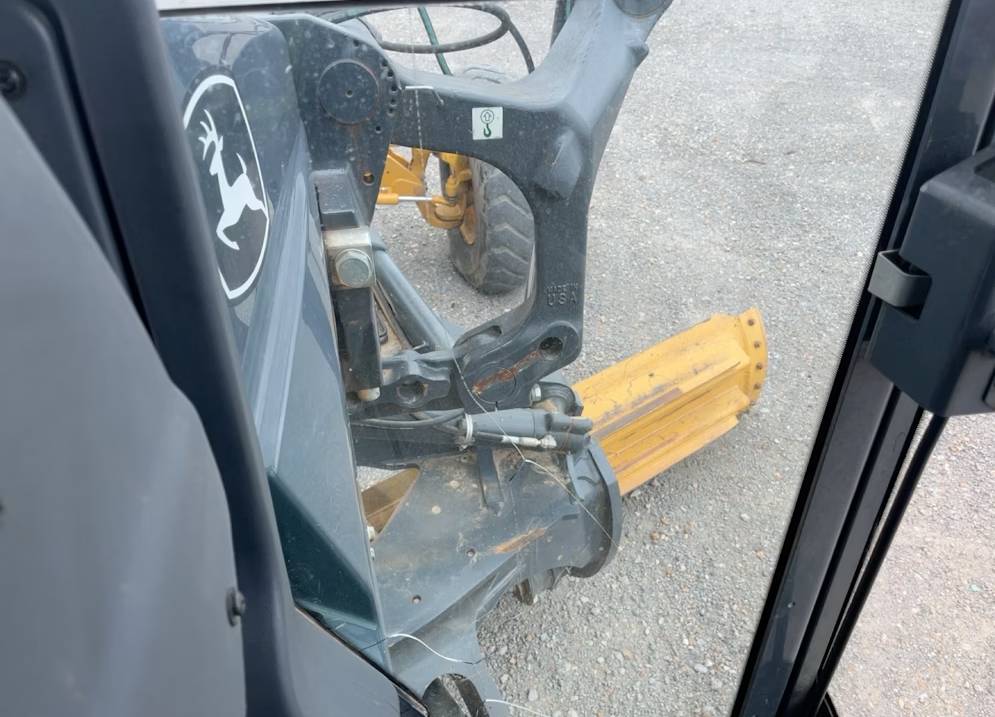 
								2017 John Deere 670GP 4WD full									