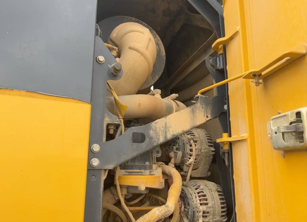 
								2017 John Deere 670GP 4WD full									