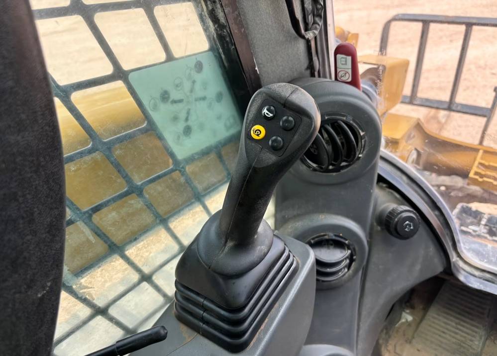 
								2023 Caterpillar 299D3XE Skid Steer Track Loader full									