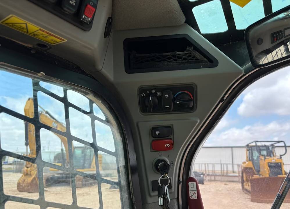
								2023 Caterpillar 299D3XE Skid Steer Track Loader full									