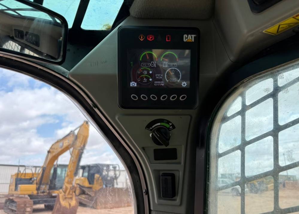 
								2023 Caterpillar 299D3XE Skid Steer Track Loader full									