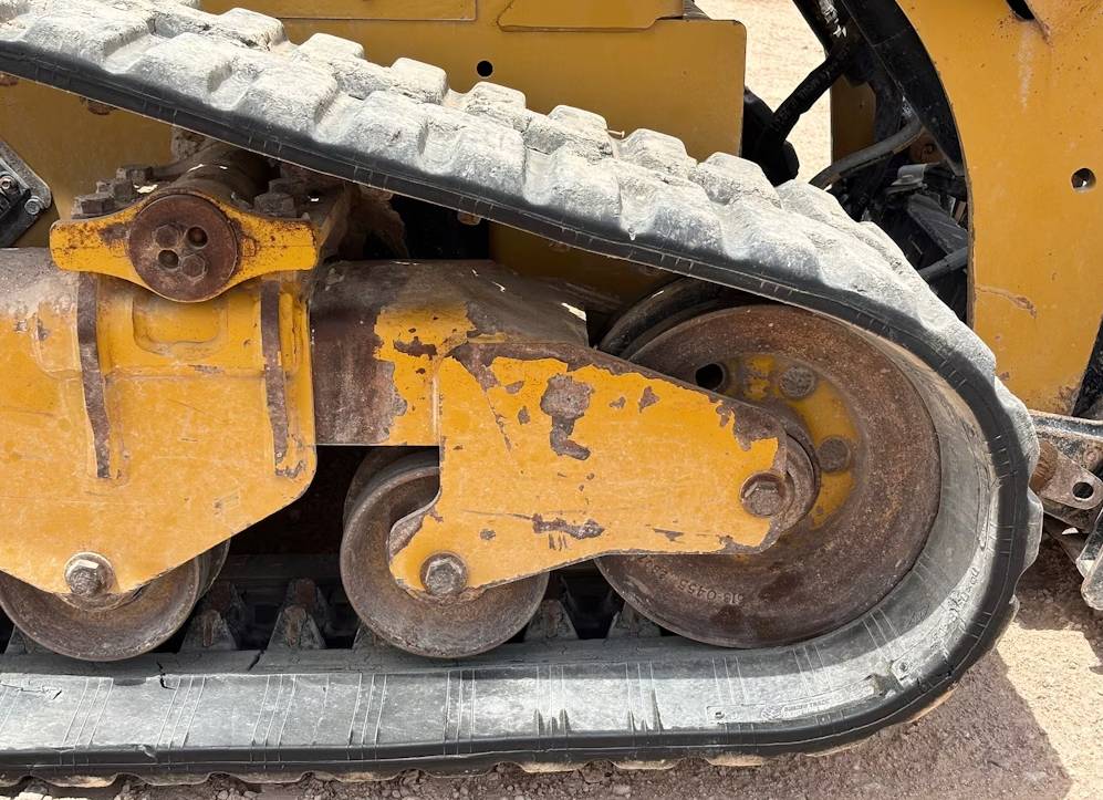 
								2023 Caterpillar 299D3XE Skid Steer Track Loader full									